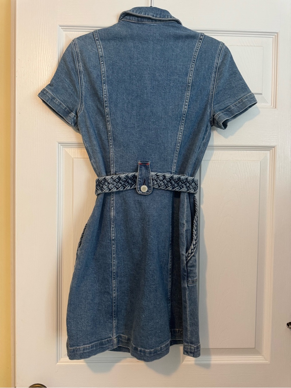 Alice + Olivia Denim Dress - Picture 3 of 4